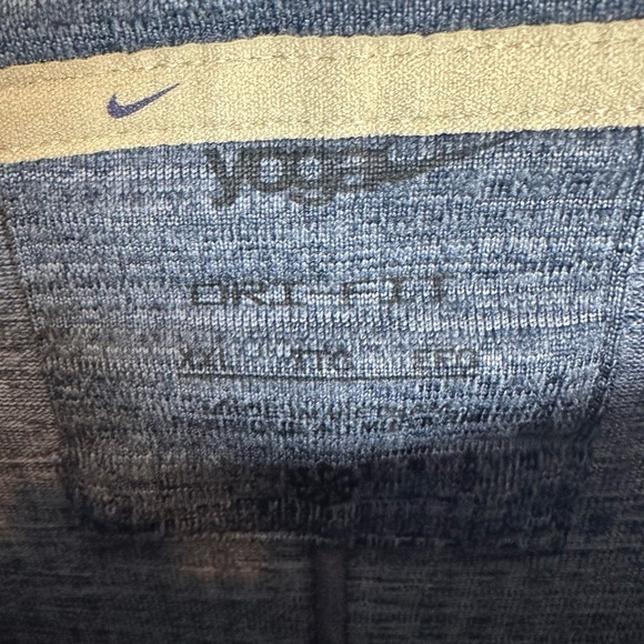Nike Yoga Dri-Fit Men's Blue Heather Long Sleeve Shirt - Picture 6 of 7
